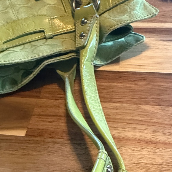 Coach Lime Green Signature Shoulder Bag - Picture 13 of 16